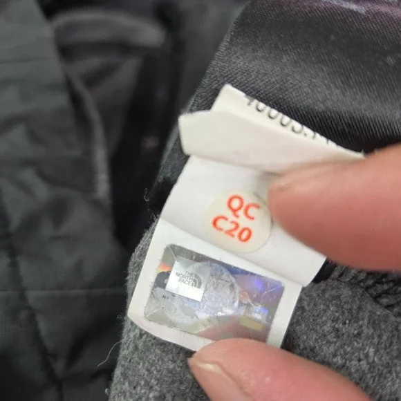 The North Face Women Jacket Medium Gray Hooded Dryvent Pockets Full Zip READ - Picture 16 of 16